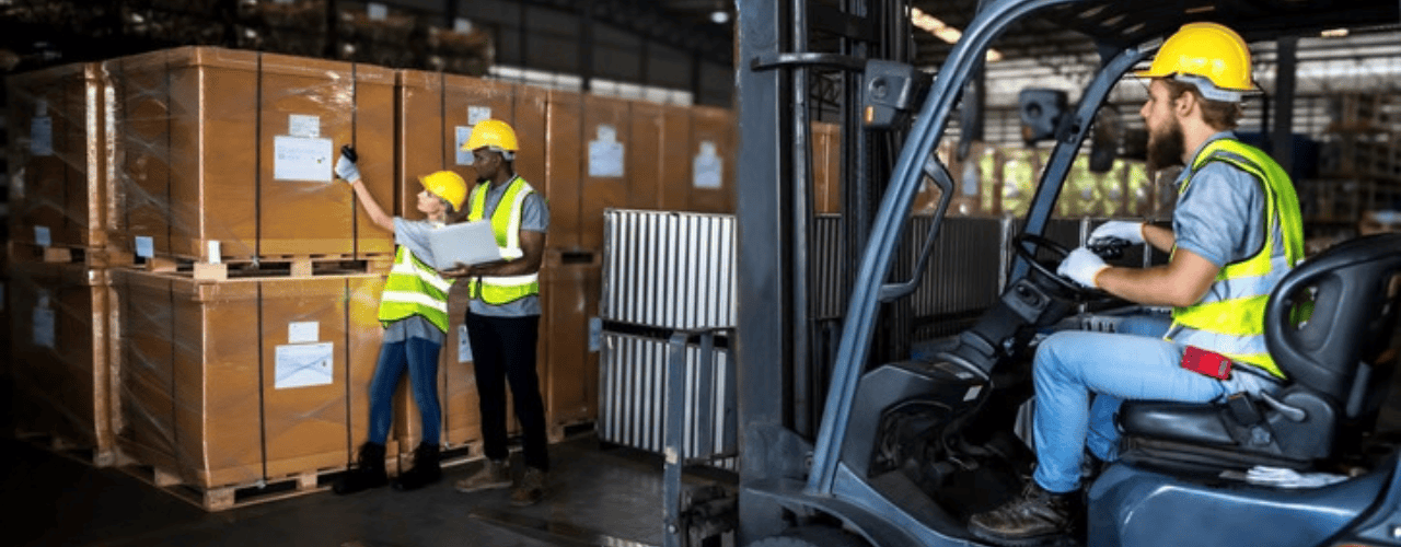what-should-you-check-before-hiring-a-forklift-for-a-busy-warehouse-2026-10-28